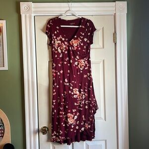 A•glow Floral maternity dress sz small faux wrap